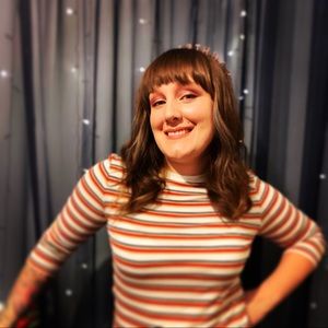 Meet your Posher, Dana